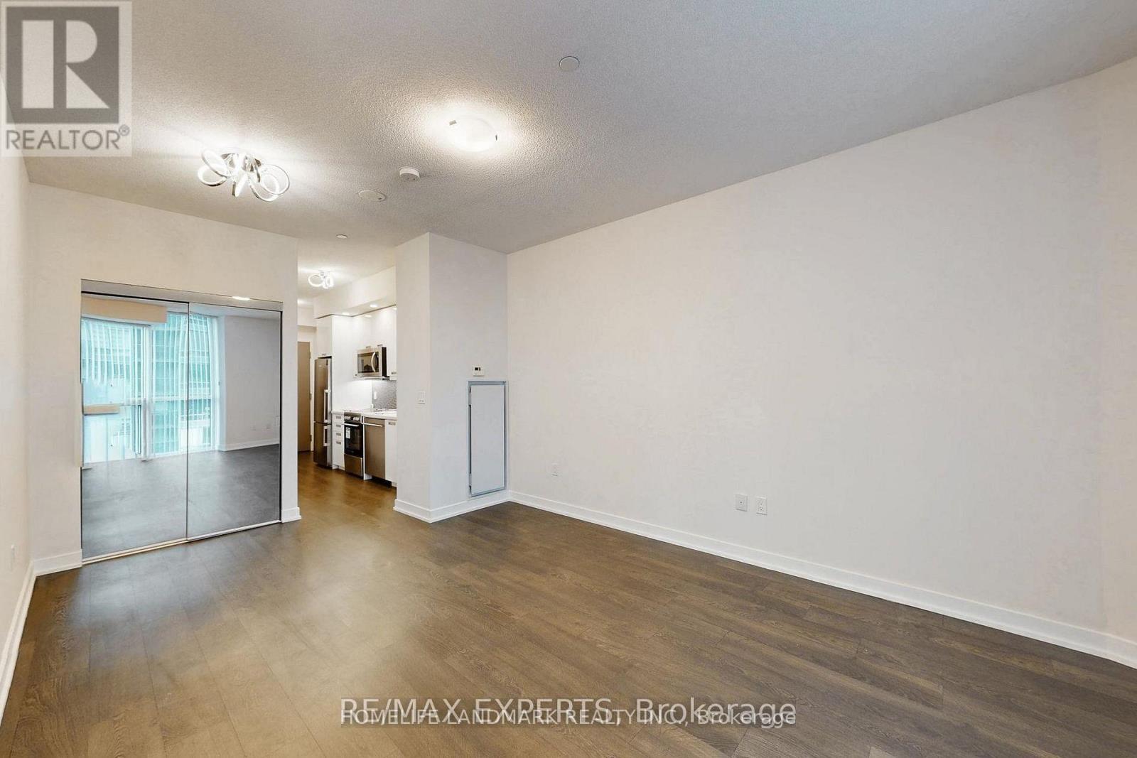 207 - 99 John Street, Toronto, Ontario  M5H 3G2 - Photo 5 - C12986094
