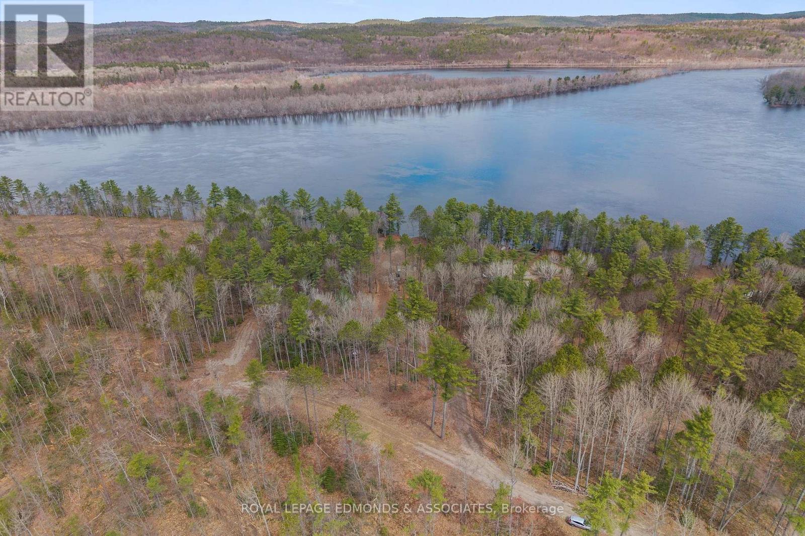 290 Hennessy Trail, Whitewater Region, Ontario  K0J 2L0 - Photo 39 - X13074384