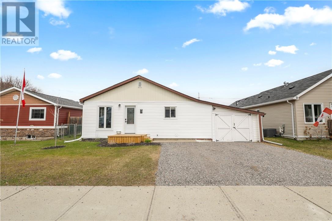 190 Algoma Street, Espanola, Ontario  P5E 1H7 - Photo 2 - 2127554