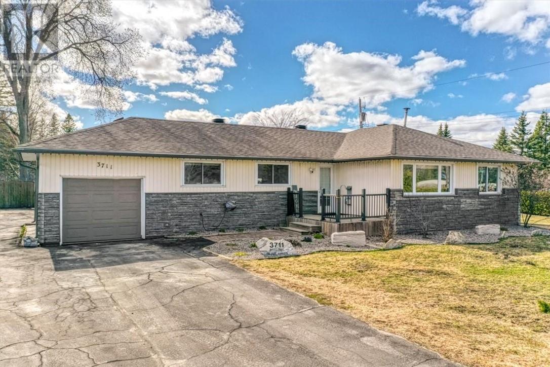 3711 Clarence, Val Caron, Ontario