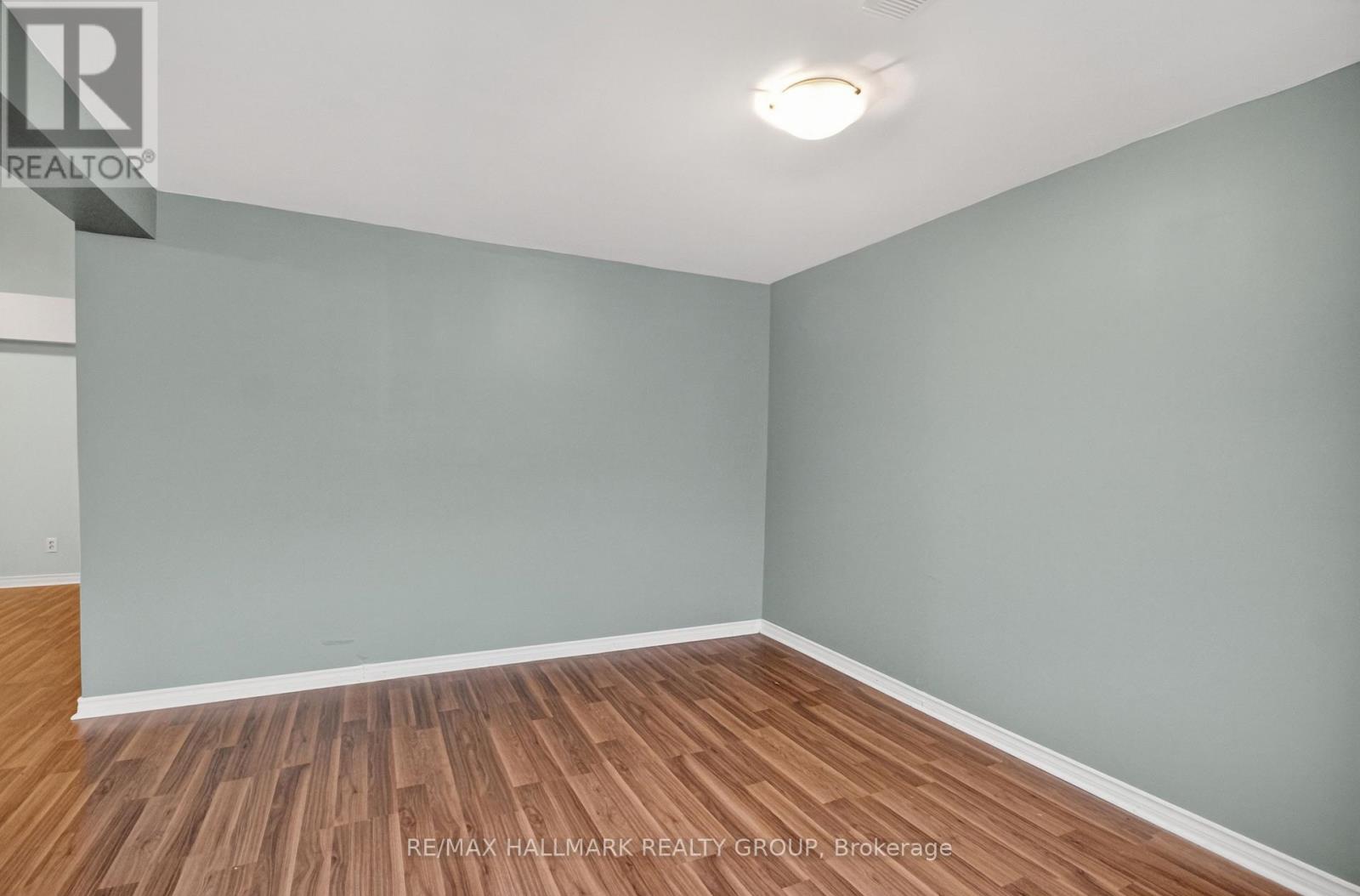 3 Daphne Crescent, Ottawa, Ontario  K2S 1Y1 - Photo 40 - X12942148