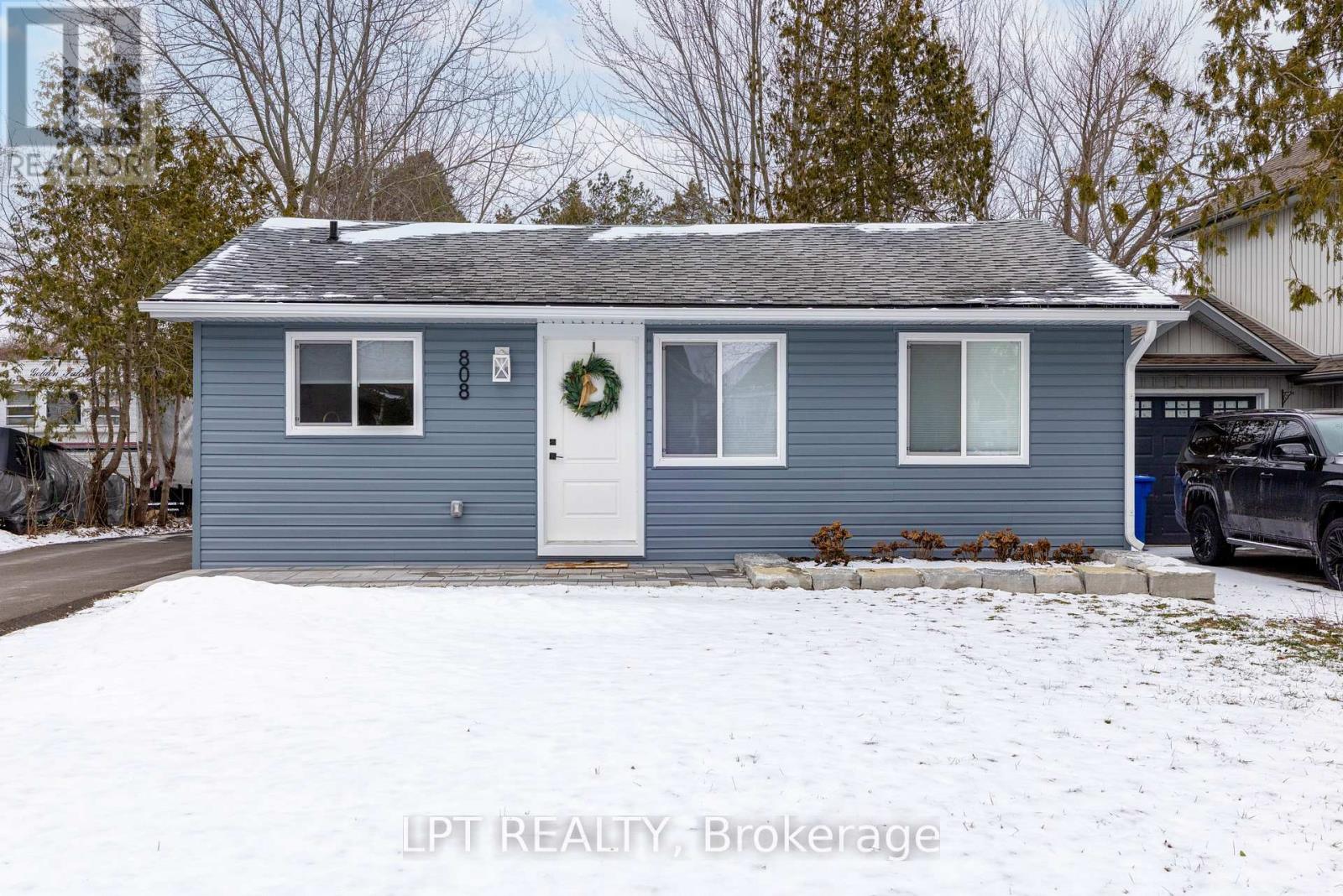 808 Montsell Avenue, Georgina, Ontario  L0E 1S0 - Photo 5 - N12890164