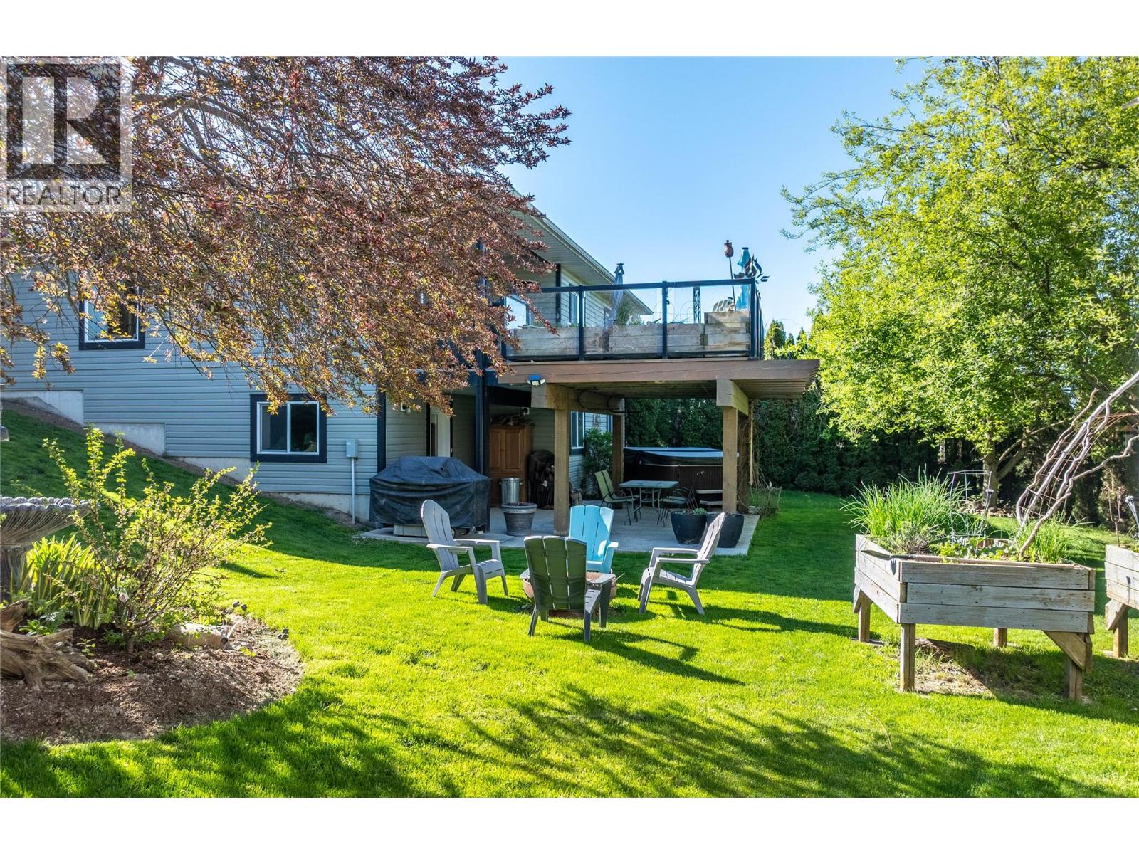 235 3rd Avenue S, Creston, British Columbia  V0B 1G3 - Photo 2 - 10379886