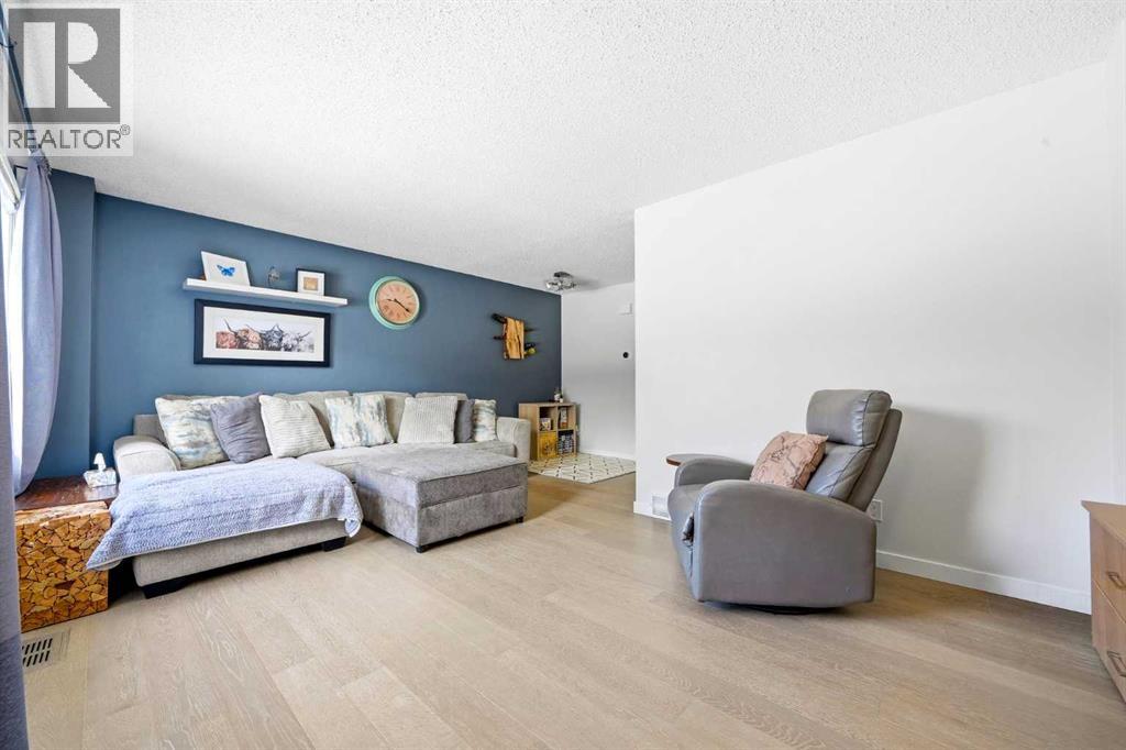 773 Kingsmere Crescent SW, Calgary, Alberta  T2V 2H9 - Photo 6 - A2299143