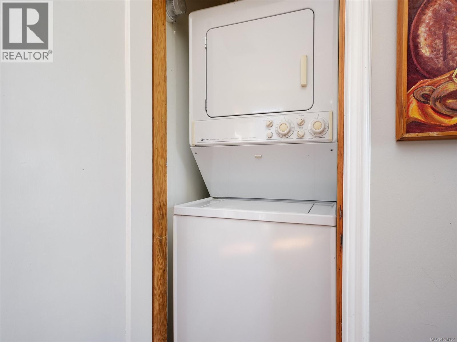 2130 Ridge Rd, Victoria, British Columbia  V8T 3E9 - Photo 21 - 1034796