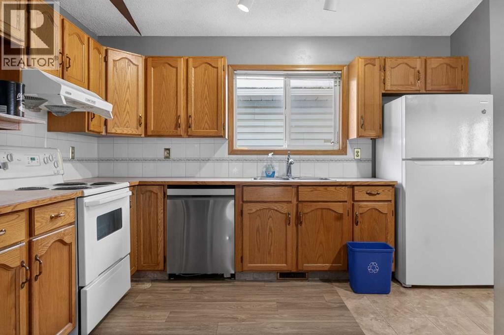40 Erin Circle SE, Calgary, Alberta  T2B 3H9 - Photo 14 - A2304567