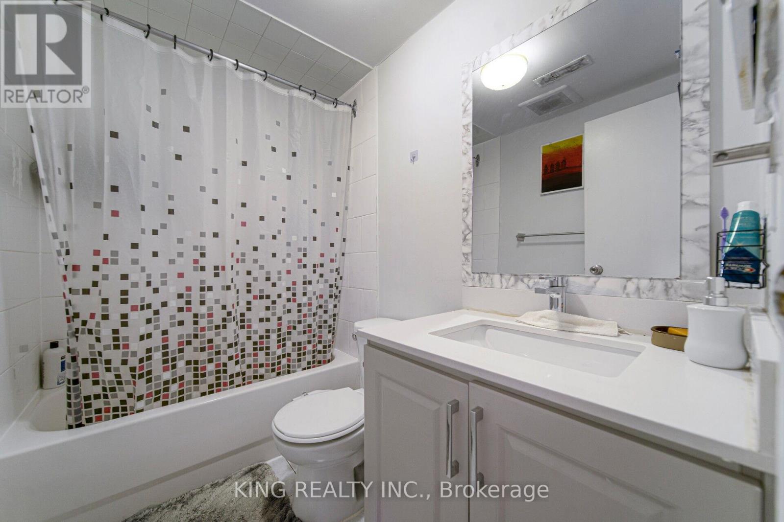71 Mcmurchy Avenue S, Brampton, Ontario  L6Y 1Y7 - Photo 40 - W13086132