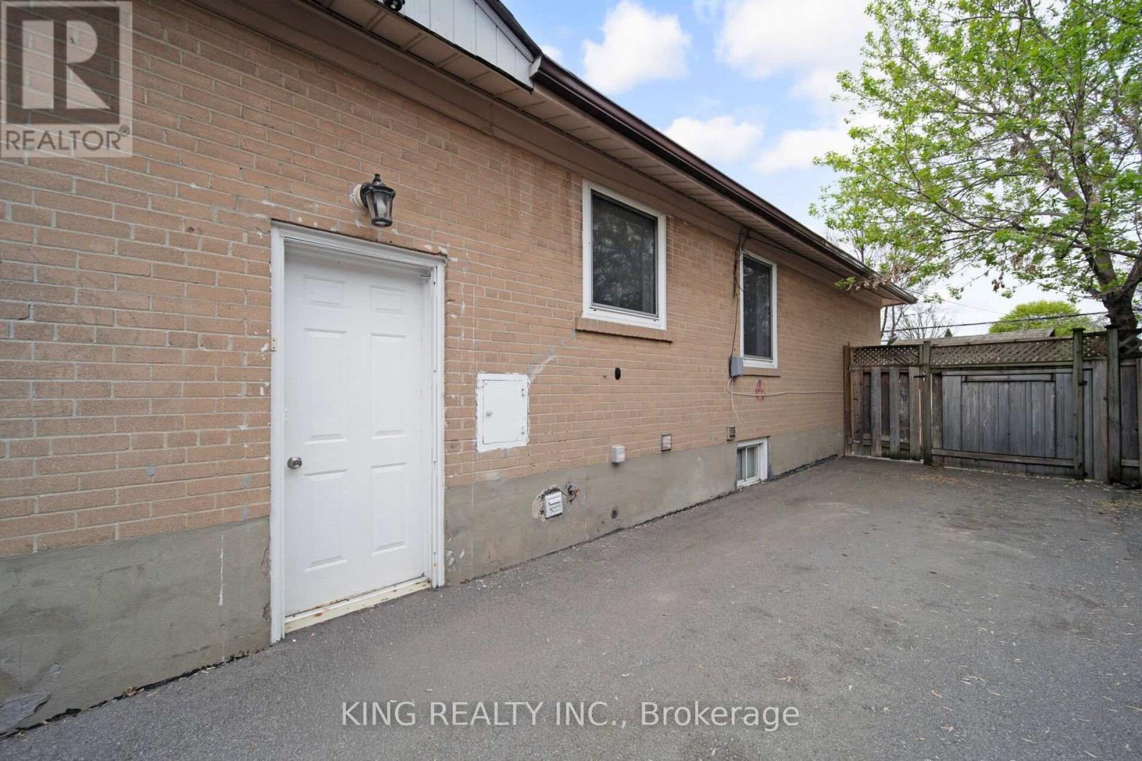 71 Mcmurchy Avenue S, Brampton, Ontario  L6Y 1Y7 - Photo 44 - W13086132