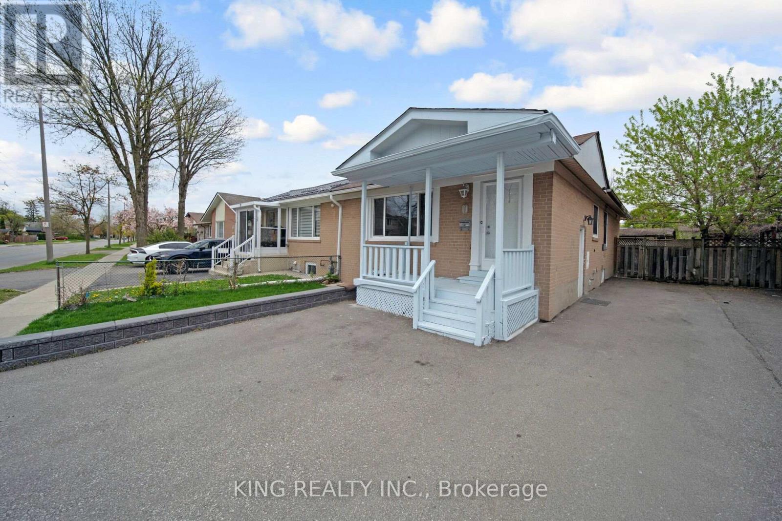 71 Mcmurchy Avenue S, Brampton, Ontario  L6Y 1Y7 - Photo 6 - W13086132