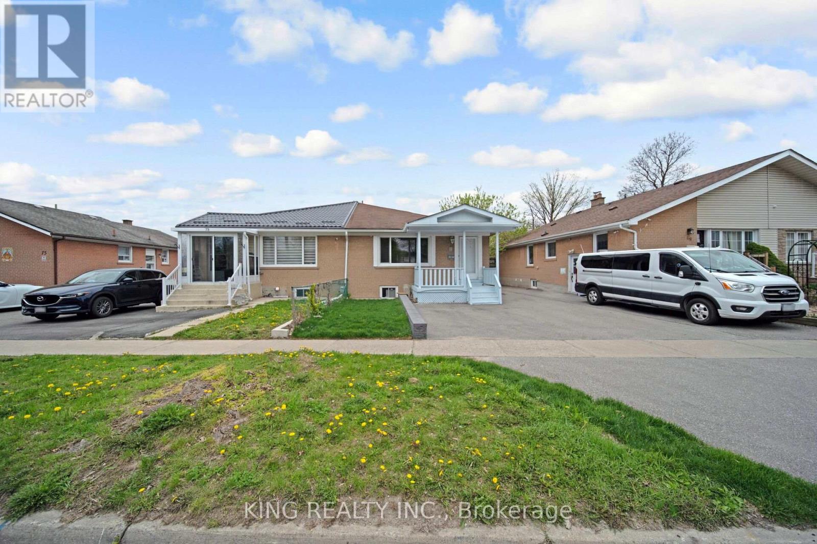 71 Mcmurchy Avenue S, Brampton, Ontario  L6Y 1Y7 - Photo 4 - W13086132