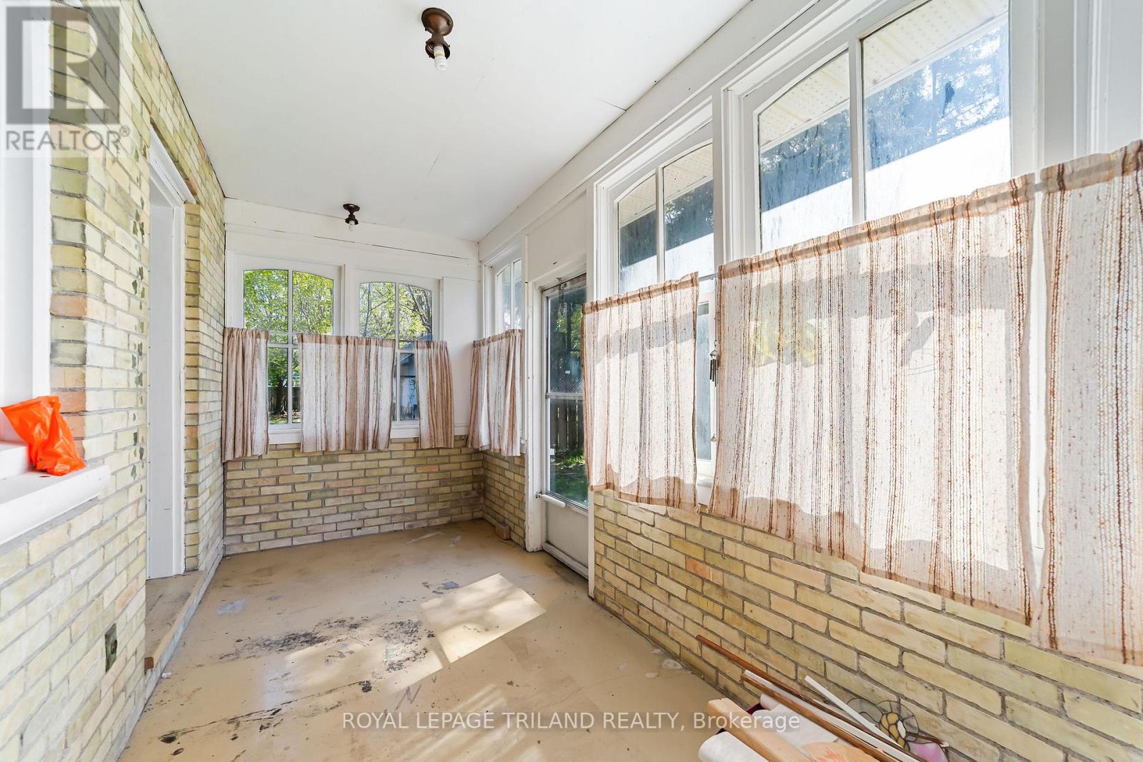 185 Main Street, Southwest Middlesex, Ontario  N0L 1M0 - Photo 22 - X13089058