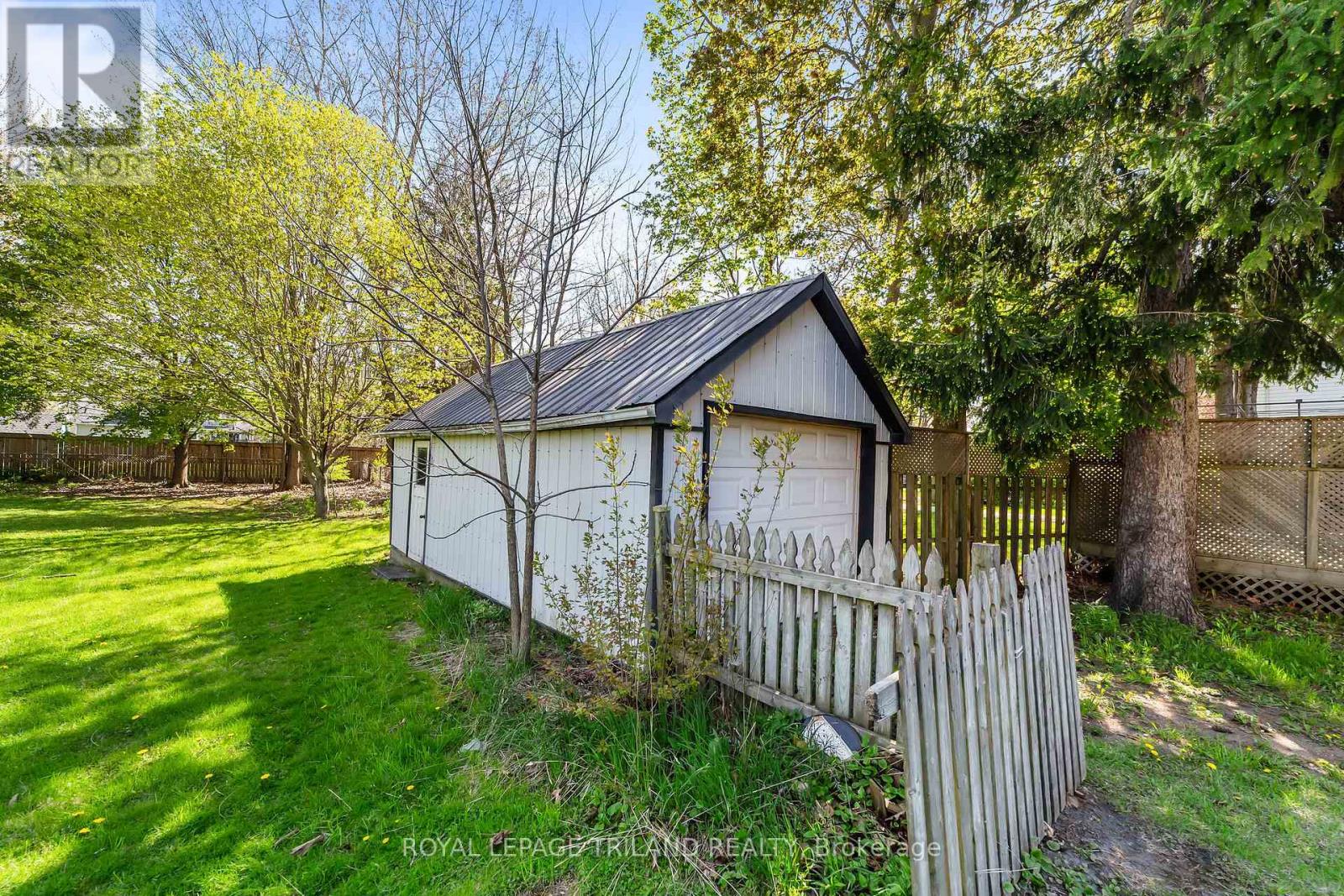 185 Main Street, Southwest Middlesex, Ontario  N0L 1M0 - Photo 6 - X13089058