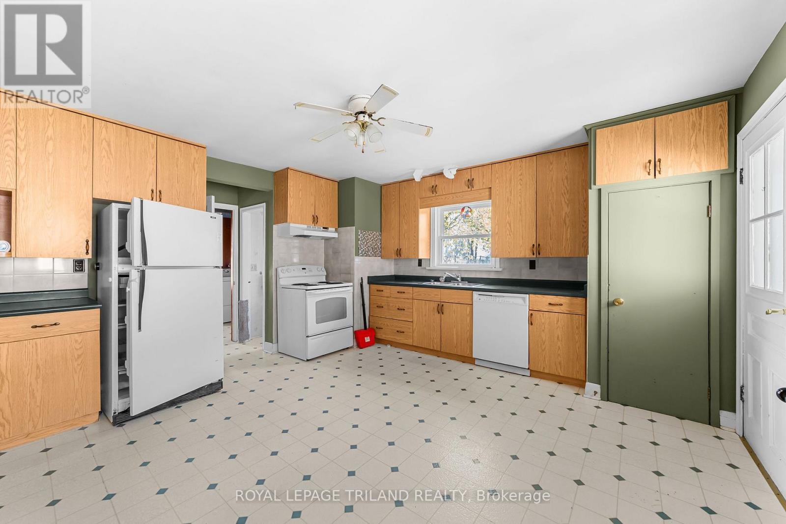 185 Main Street, Southwest Middlesex, Ontario  N0L 1M0 - Photo 19 - X13089060