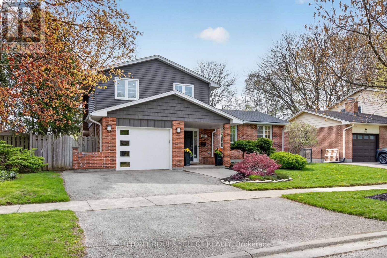 574 Cranbrook Road S, London South, Ontario  N6K 1W5 - Photo 2 - X13089238