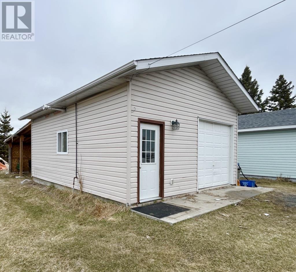 1011 Portage Avenue N, Fort Frances, Ontario  P9A 2B1 - Photo 3 - TB2600909