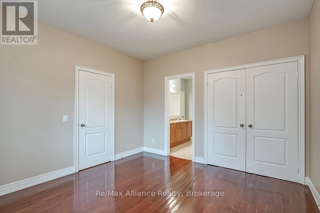 1527 Arrowhead Road, Oakville, Ontario  L6H 7V6 - Photo 24 - W13089076