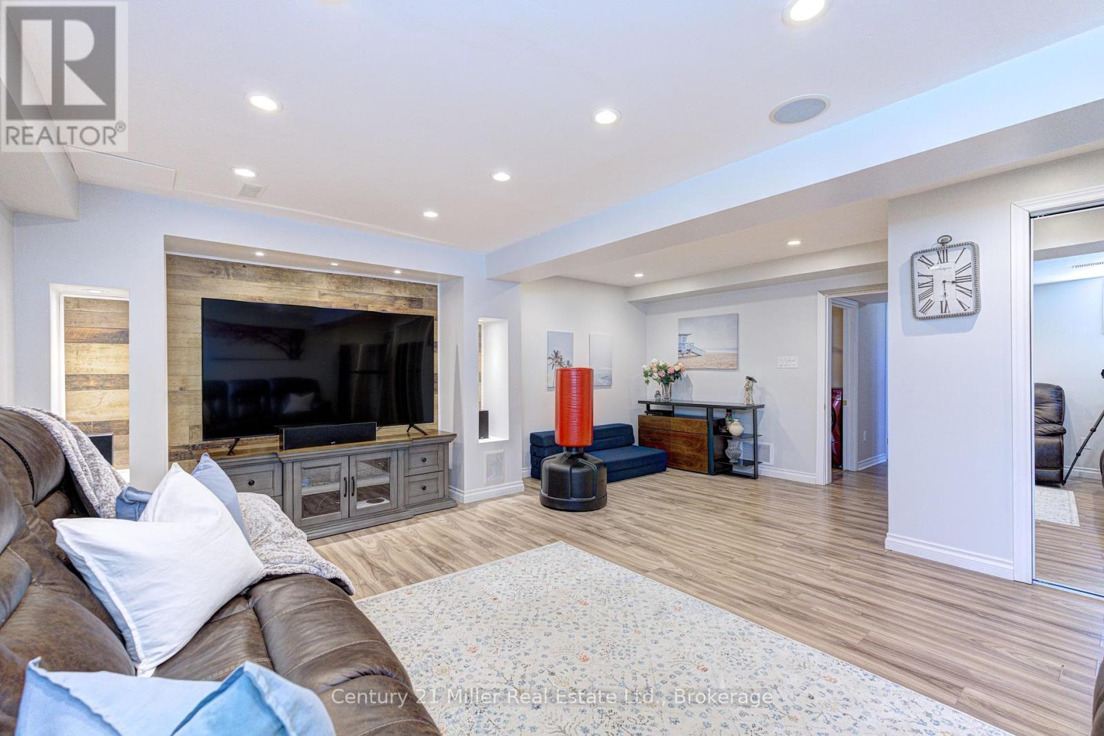 2325 Stone Glen Crescent, Oakville, Ontario  L6M 0C9 - Photo 19 - W13089092