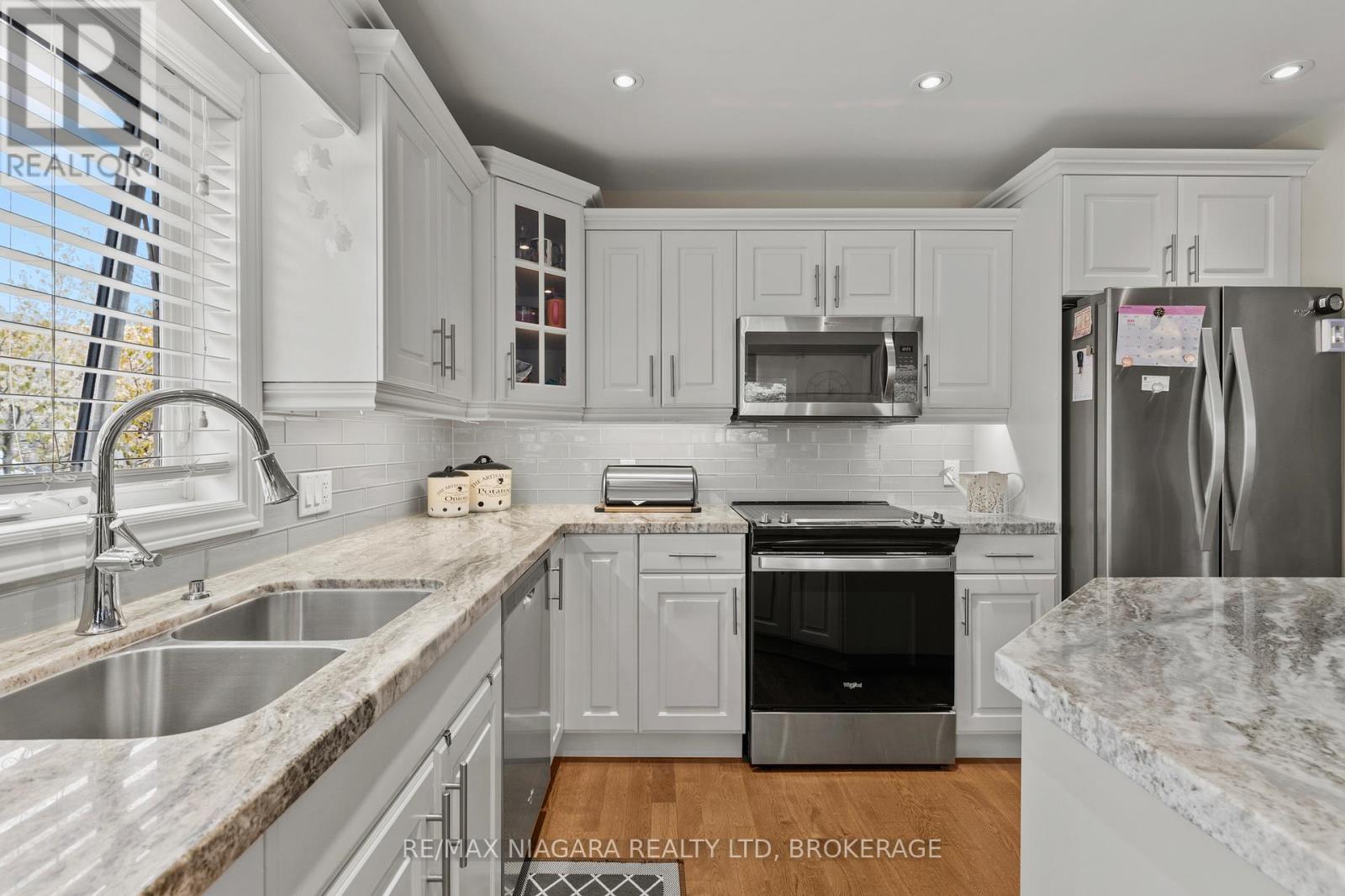 34 Rose Glen Crescent, Niagara-On-The-Lake, Ontario  L0S 1T0 - Photo 15 - X13088946