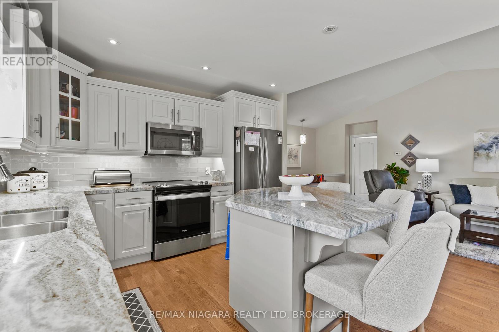 34 Rose Glen Crescent, Niagara-On-The-Lake, Ontario  L0S 1T0 - Photo 16 - X13088946