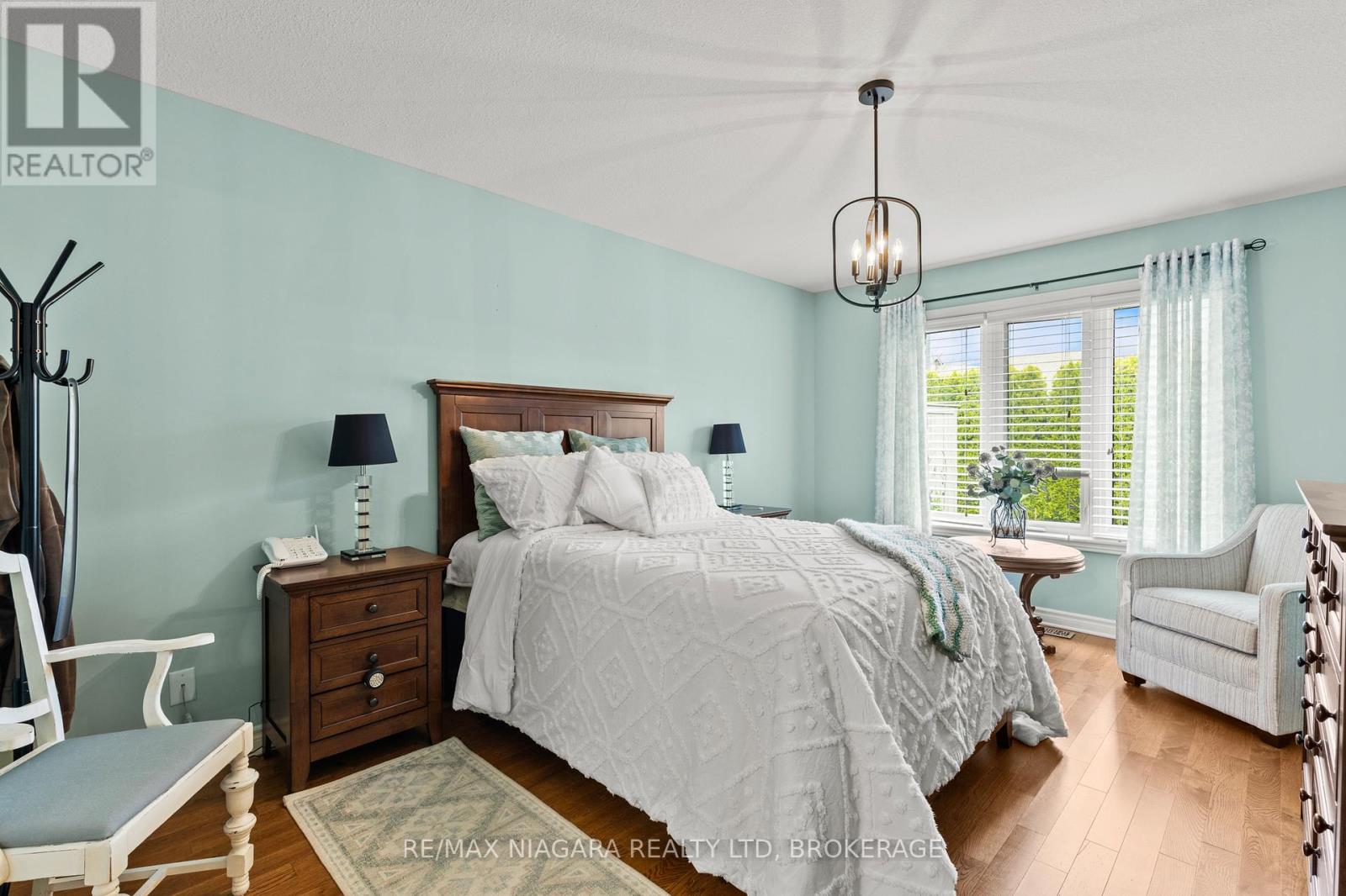 34 Rose Glen Crescent, Niagara-On-The-Lake, Ontario  L0S 1T0 - Photo 18 - X13088946