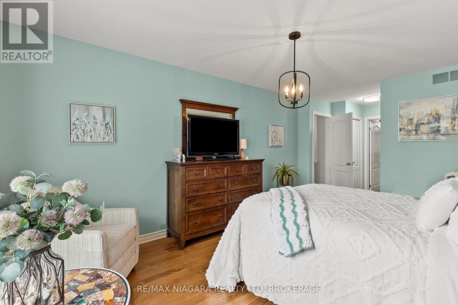 34 Rose Glen Crescent, Niagara-On-The-Lake, Ontario  L0S 1T0 - Photo 19 - X13088946