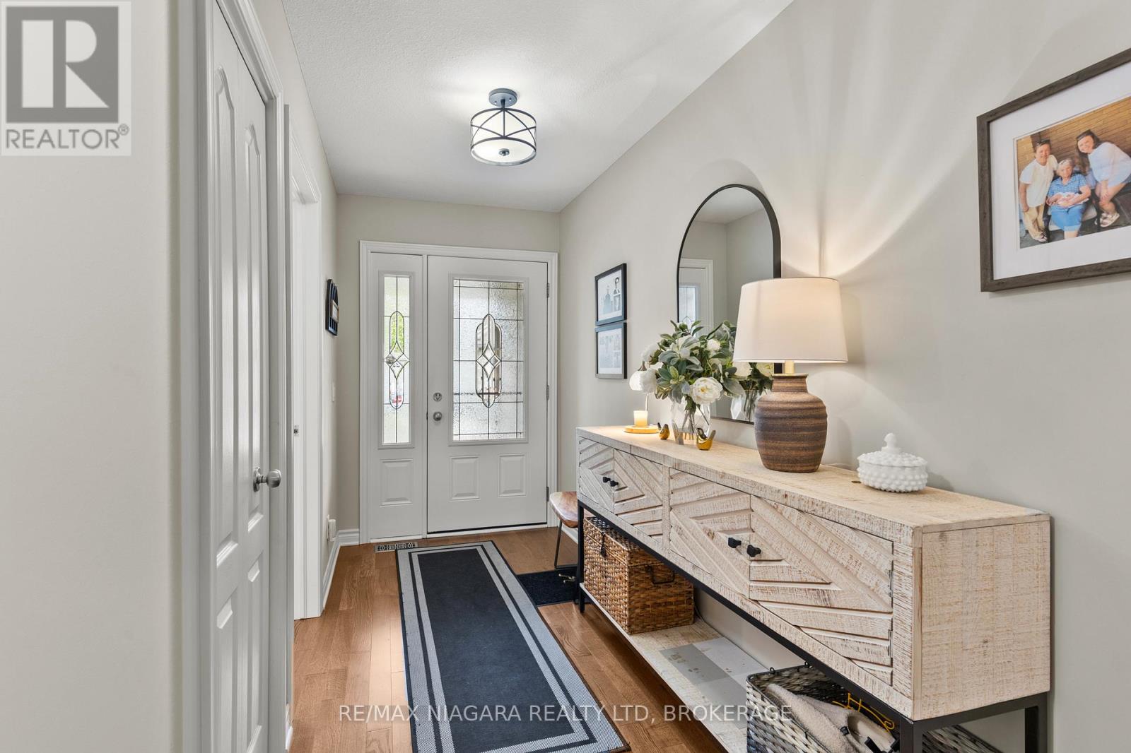34 Rose Glen Crescent, Niagara-On-The-Lake, Ontario  L0S 1T0 - Photo 5 - X13088946