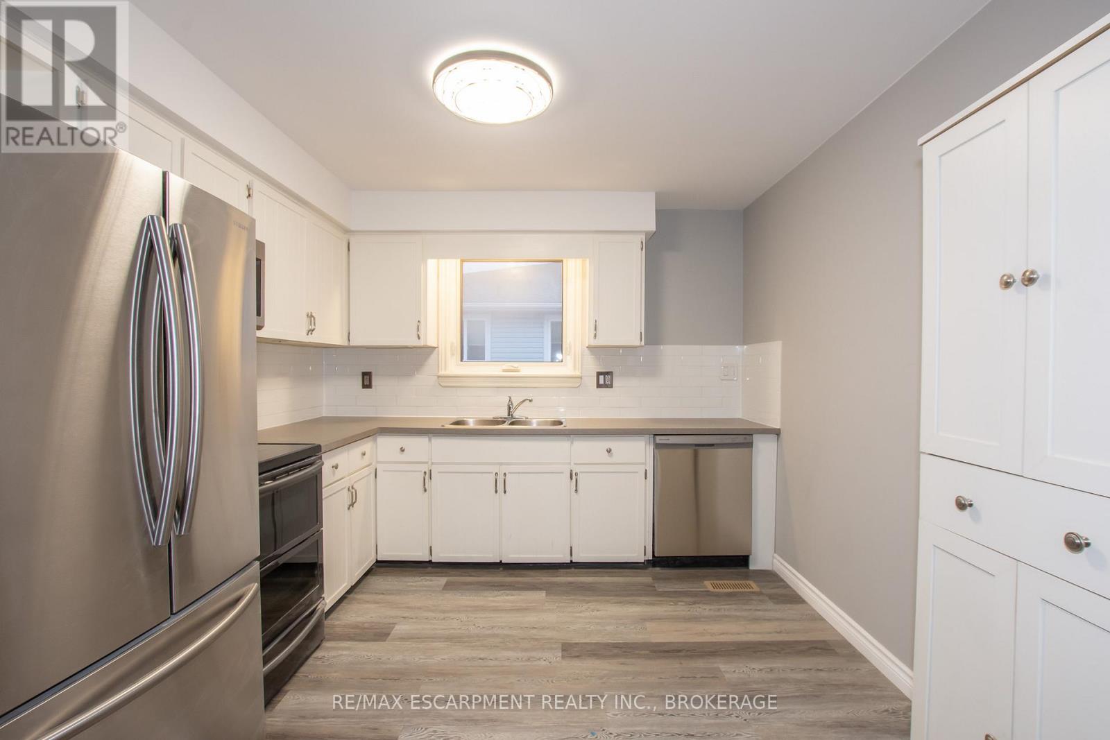 Upper - 81 Marc Boulevard, Welland, Ontario  L3B 5V2 - Photo 7 - X13089086