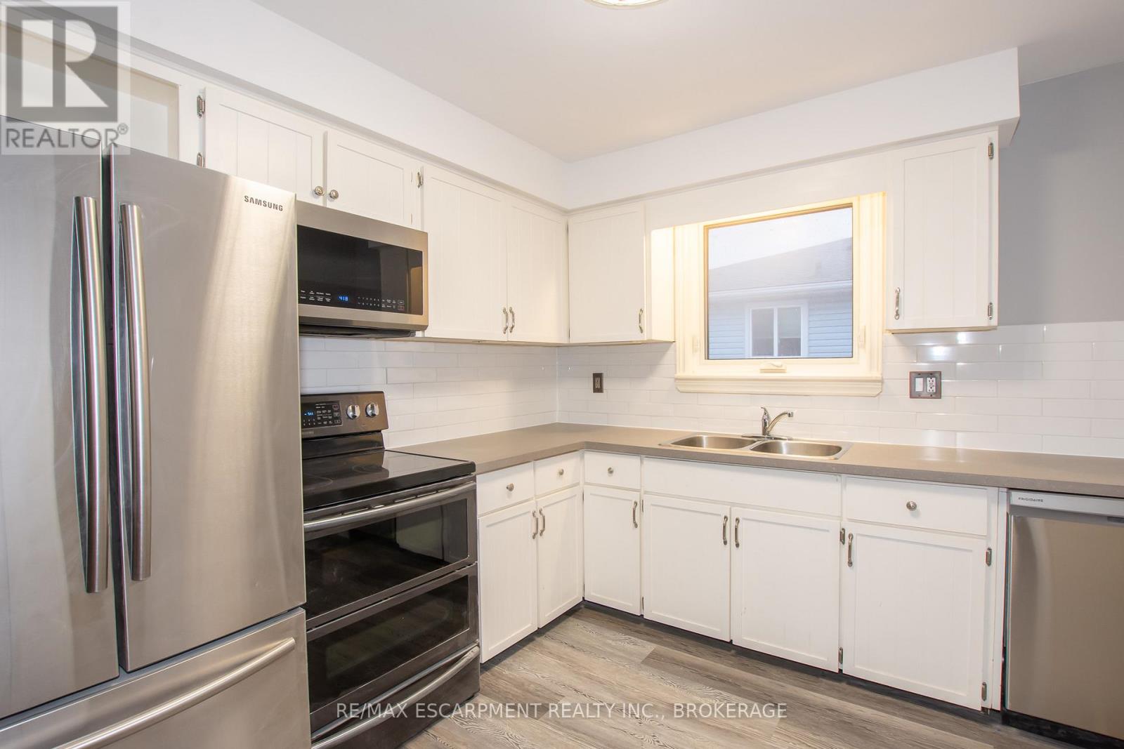 Upper - 81 Marc Boulevard, Welland, Ontario  L3B 5V2 - Photo 8 - X13089086