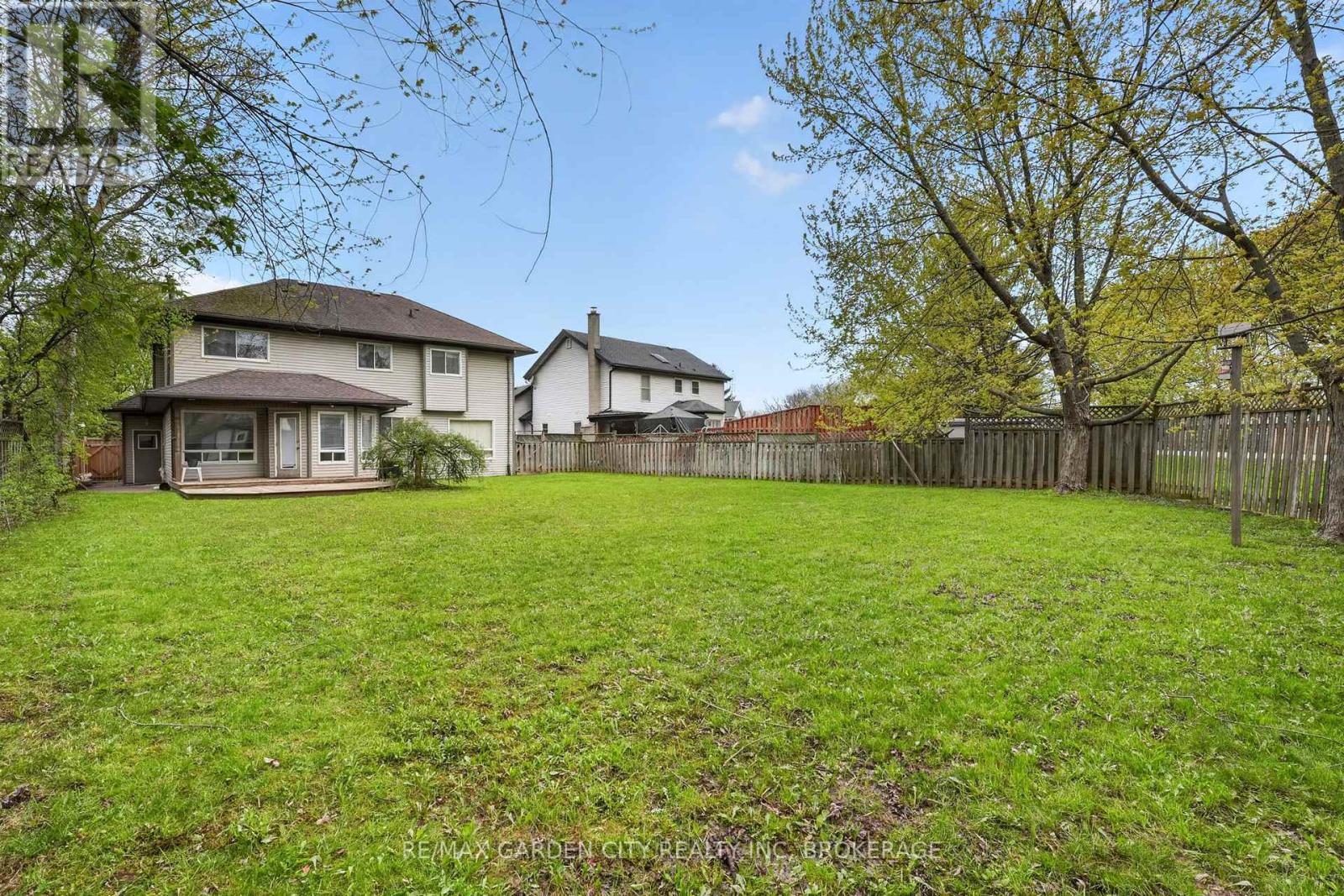 8 Christina Court, Welland, Ontario  L3C 7A7 - Photo 40 - X13089108