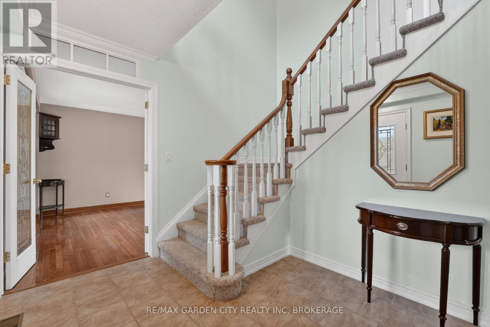 8 Christina Court, Welland, Ontario  L3C 7A7 - Photo 6 - X13089108