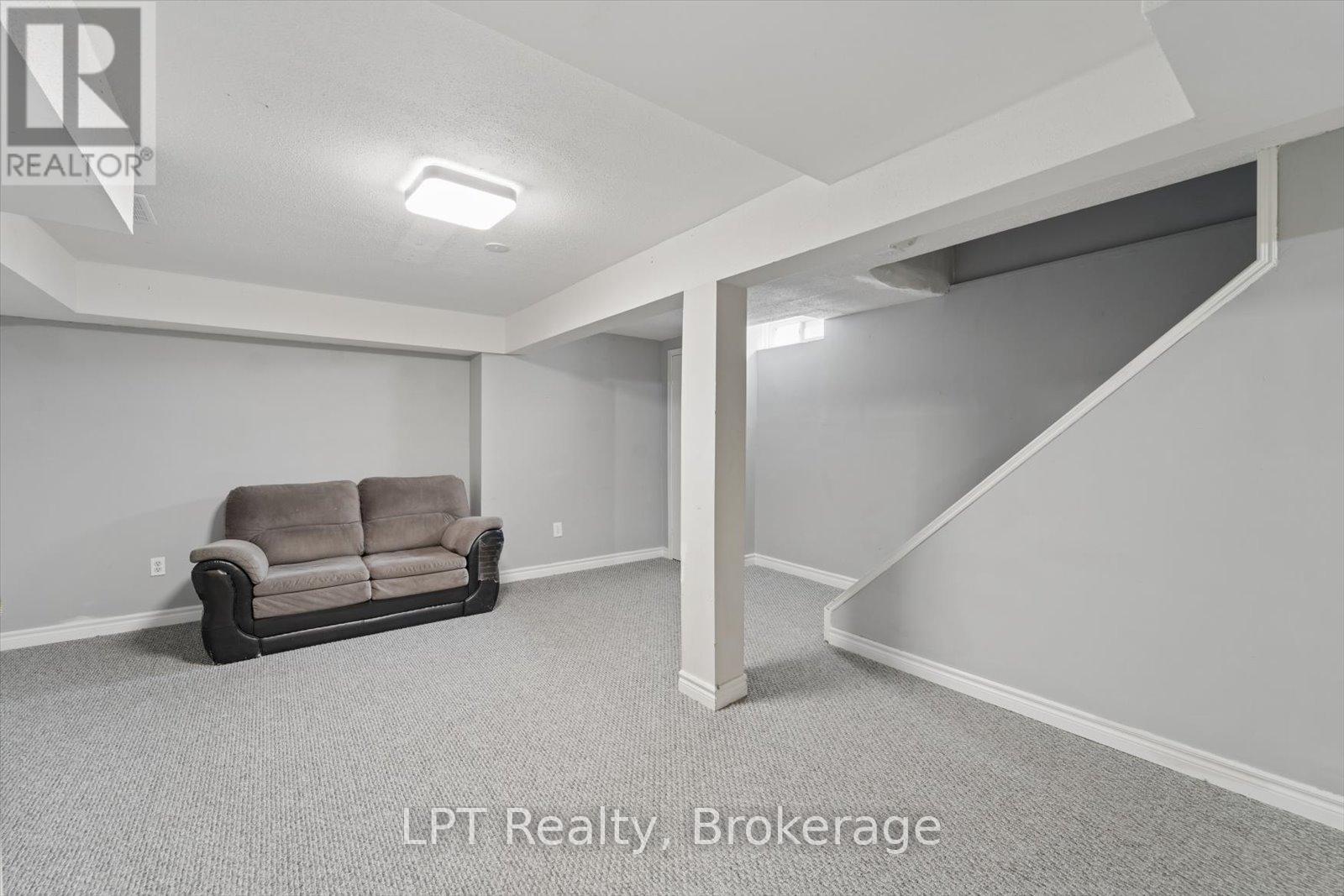209 Northminster Court, Oshawa, Ontario  L1G 7M6 - Photo 22 - E13089026