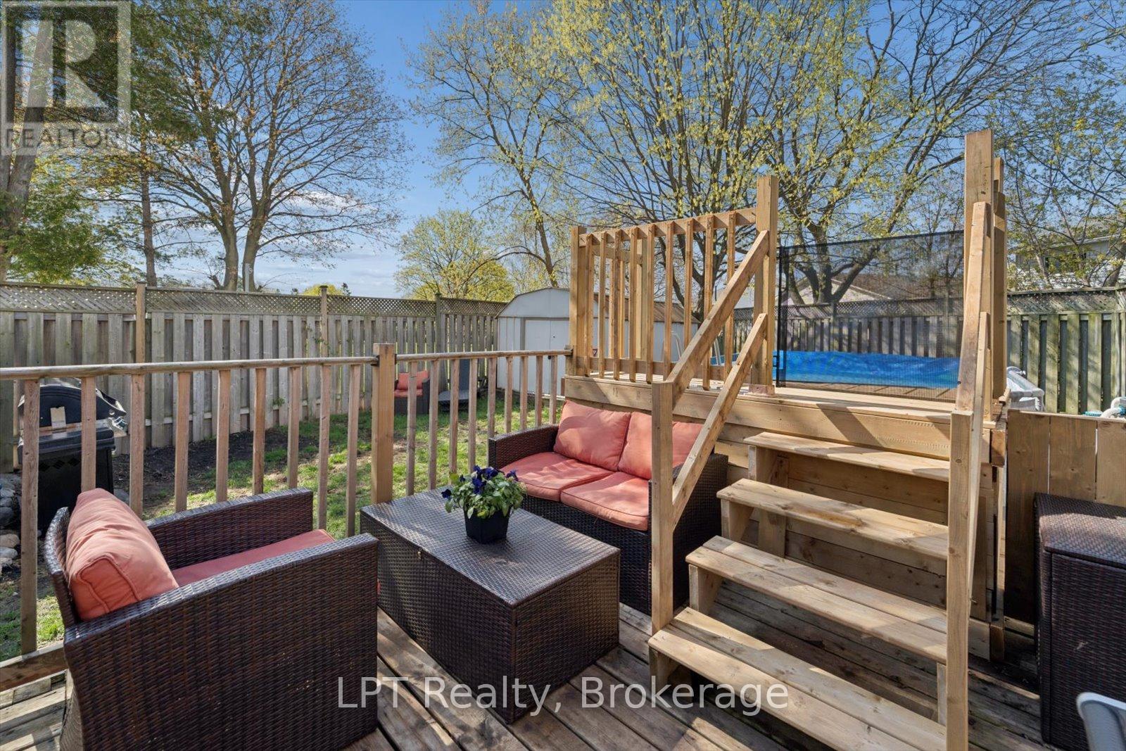 209 Northminster Court, Oshawa, Ontario  L1G 7M6 - Photo 27 - E13089026