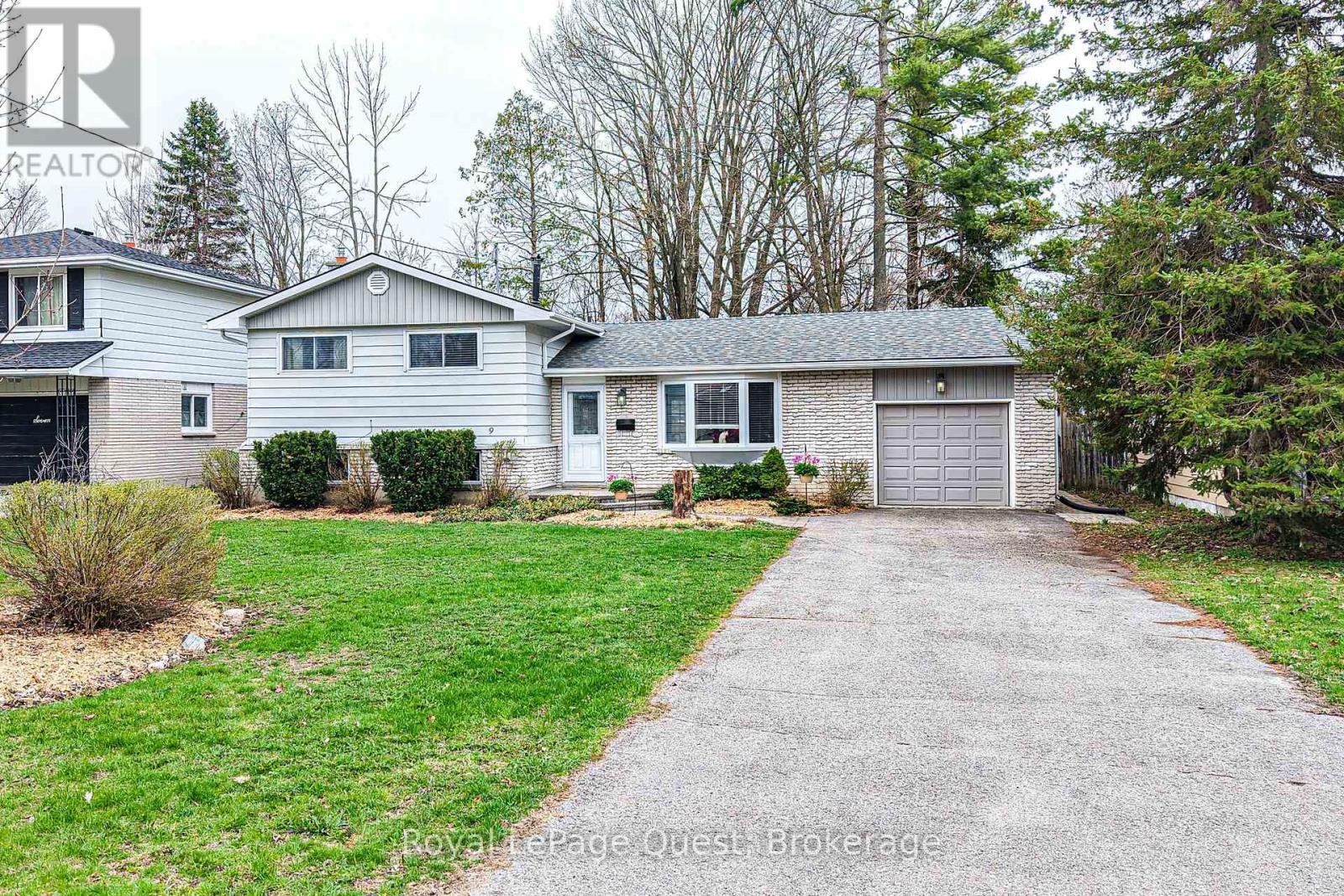 9 ELEANOR ROAD, Orillia, Ontario
