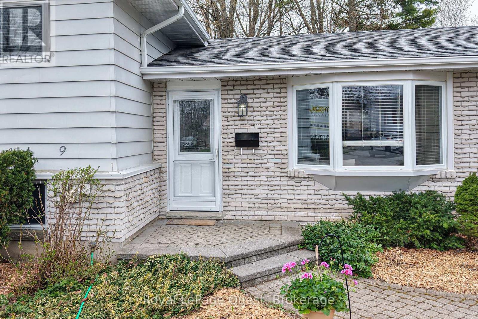 9 Eleanor Road, Orillia, Ontario  L3V 2S3 - Photo 12 - S13088958