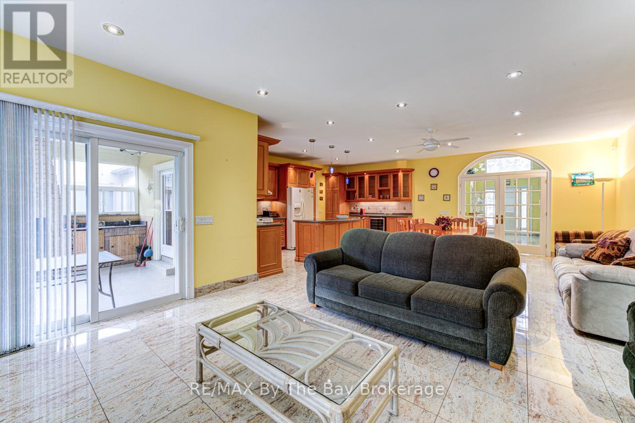 126 29th Street W, Wasaga Beach, Ontario  L9Z 2C9 - Photo 18 - S13089208
