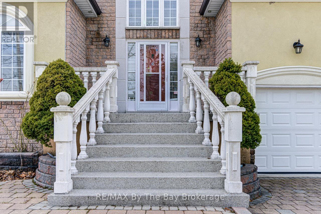 126 29th Street W, Wasaga Beach, Ontario  L9Z 2C9 - Photo 2 - S13089208