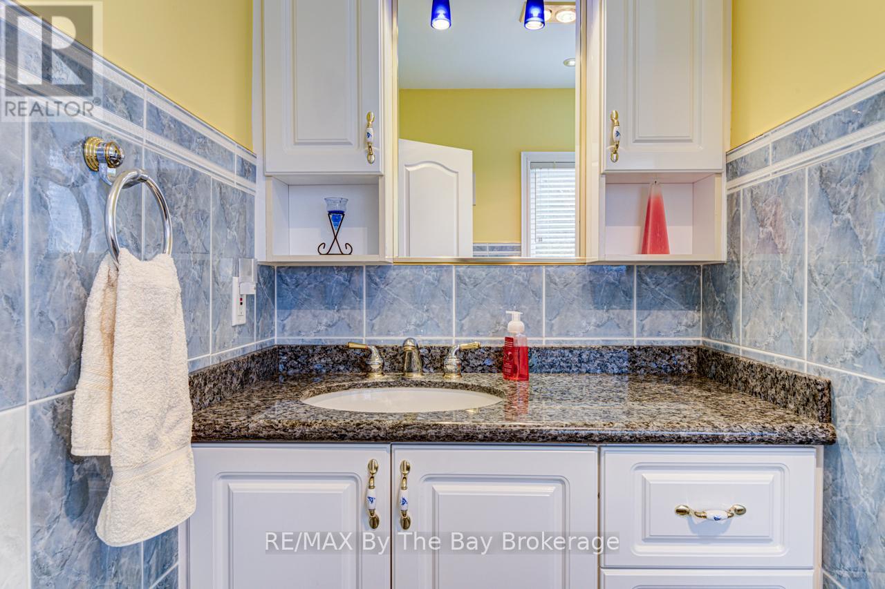 126 29th Street W, Wasaga Beach, Ontario  L9Z 2C9 - Photo 24 - S13089208