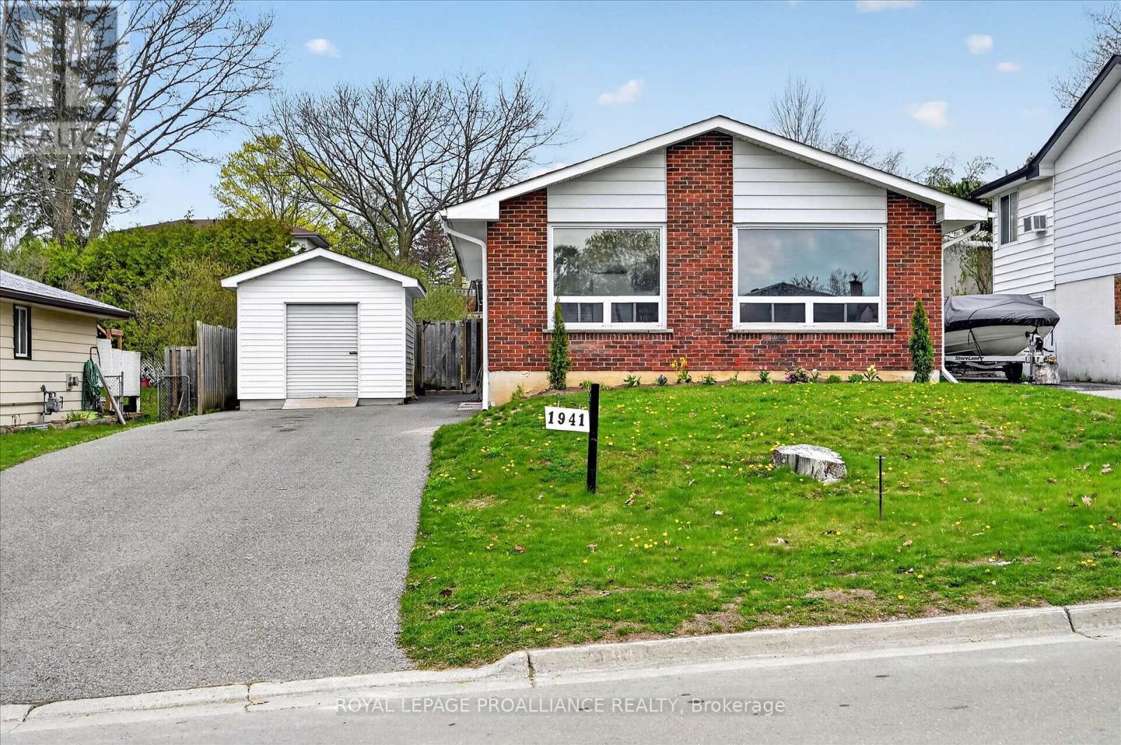 1941 Croftdale Crescent, Peterborough, Ontario  K9K 1J7 - Photo 2 - X13089030