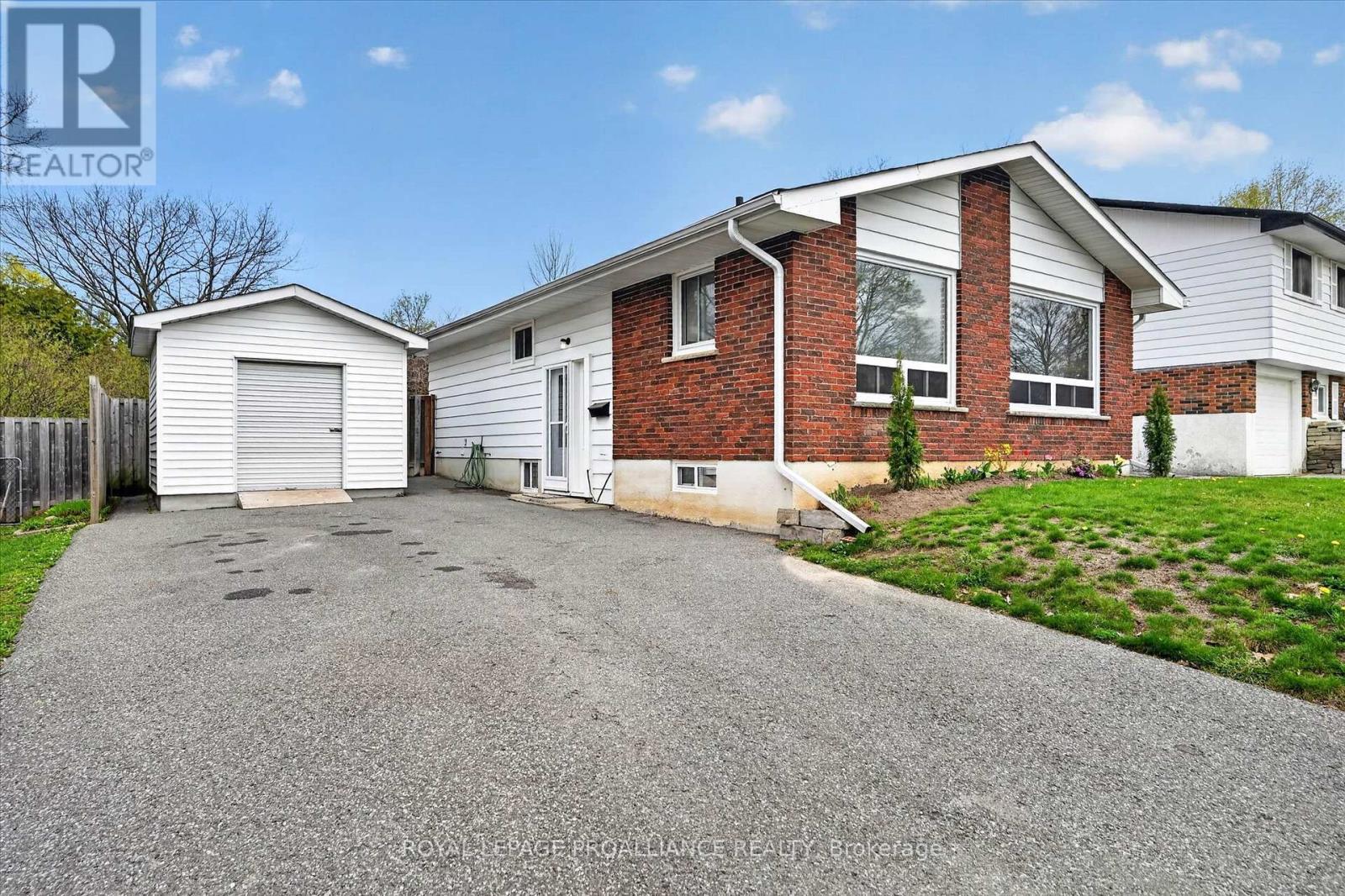 1941 Croftdale Crescent, Peterborough, Ontario  K9K 1J7 - Photo 3 - X13089030