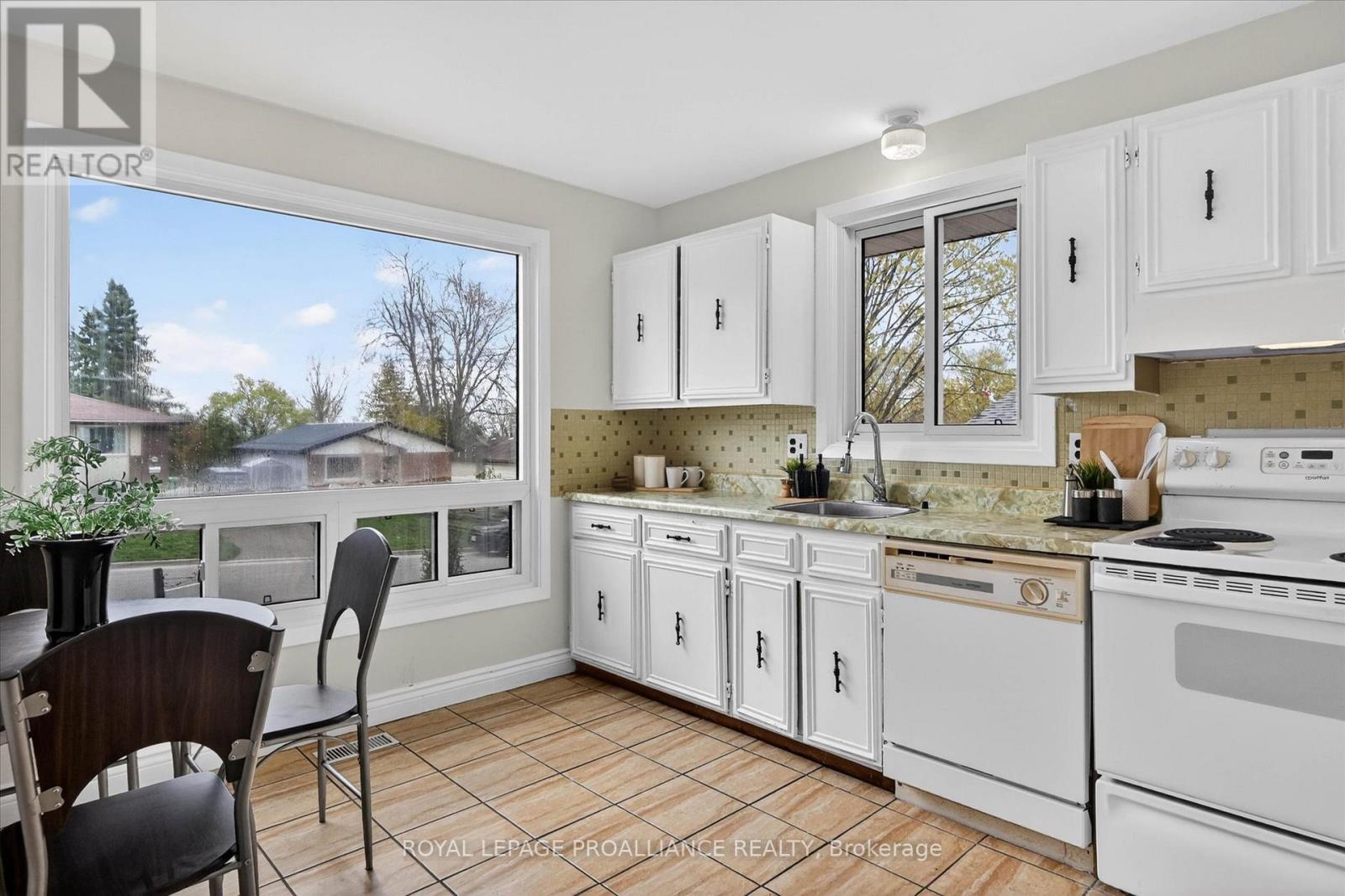 1941 Croftdale Crescent, Peterborough, Ontario  K9K 1J7 - Photo 7 - X13089030