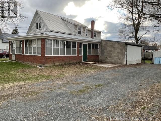 162 Union Street, Woodstock, New Brunswick  E7M 2X3 - Photo 1 - NB134623