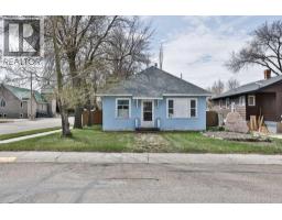 132 3 Avenue NE, Milk River, Alberta