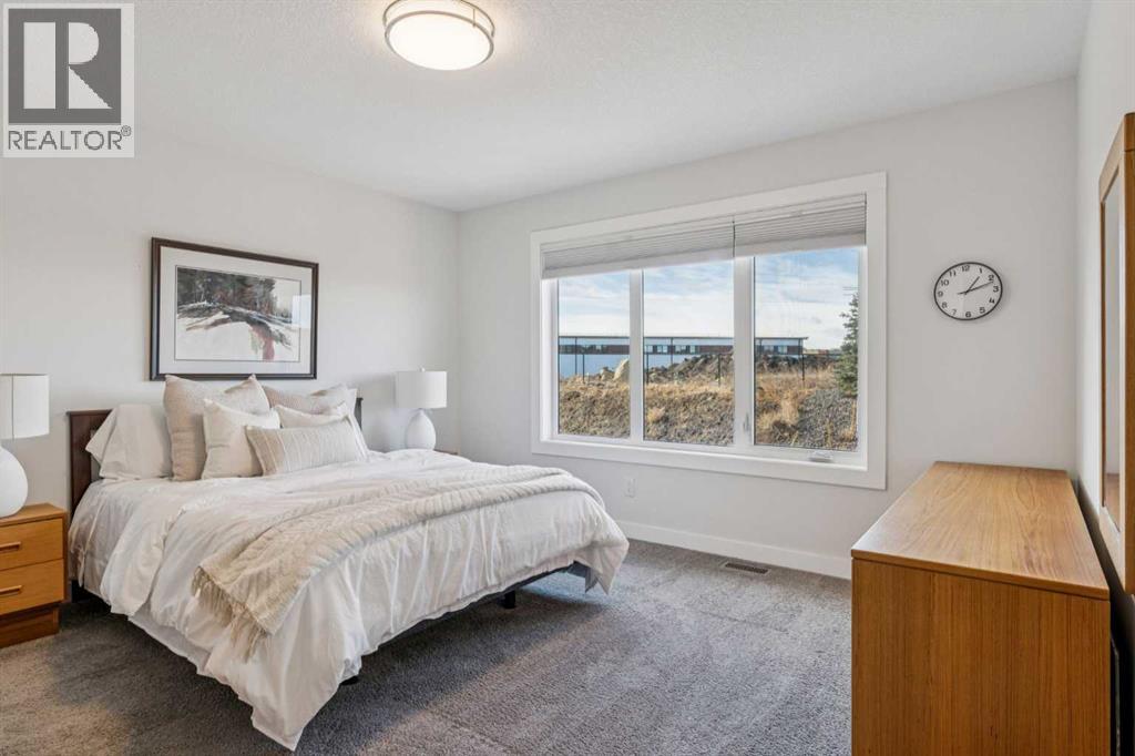24 Willow Park Point, Cochrane, Alberta  T4C 2V3 - Photo 13 - A2294271