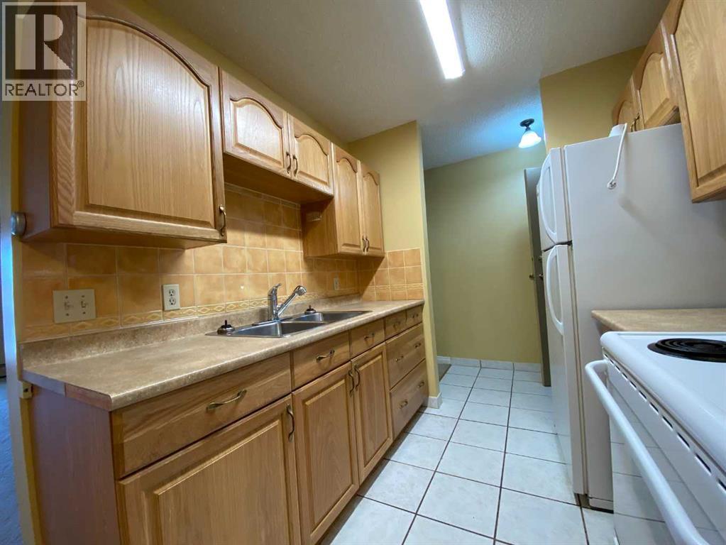310, 8601 22 Avenue, Coleman, Alberta  T0K 0M0 - Photo 5 - A2302927