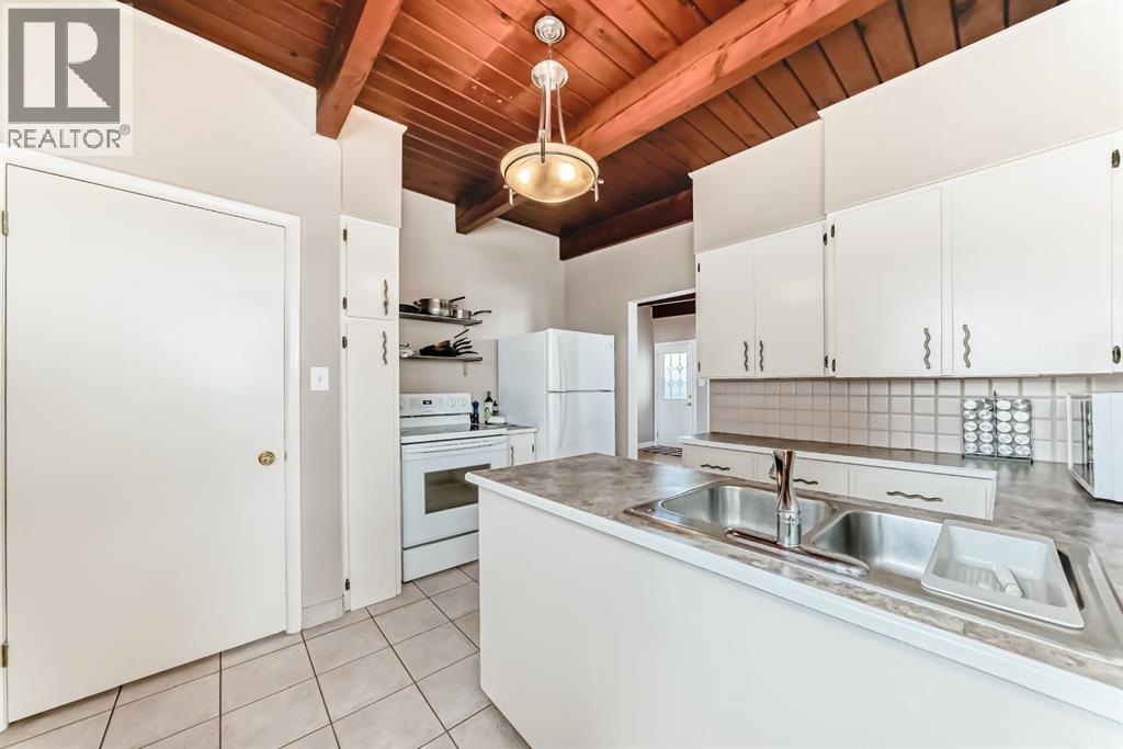 19 Meadowview Road Sw, Calgary, Alberta  T2V 1V9 - Photo 9 - A2299309
