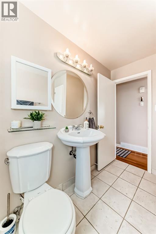 19 Meadowview Road Sw, Calgary, Alberta  T2V 1V9 - Photo 25 - A2299309