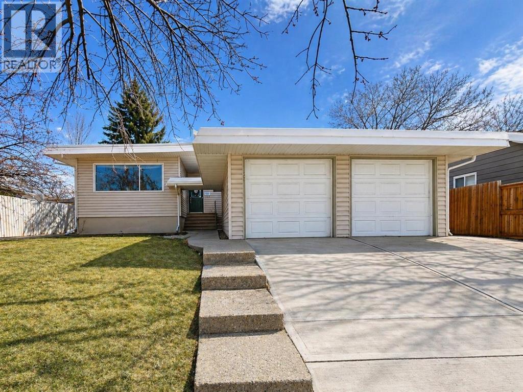 19 Meadowview Road SW, Calgary, Alberta