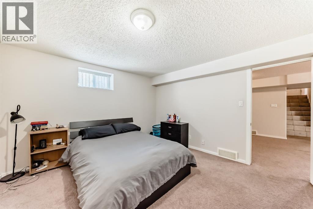 19 Meadowview Road Sw, Calgary, Alberta  T2V 1V9 - Photo 32 - A2299309