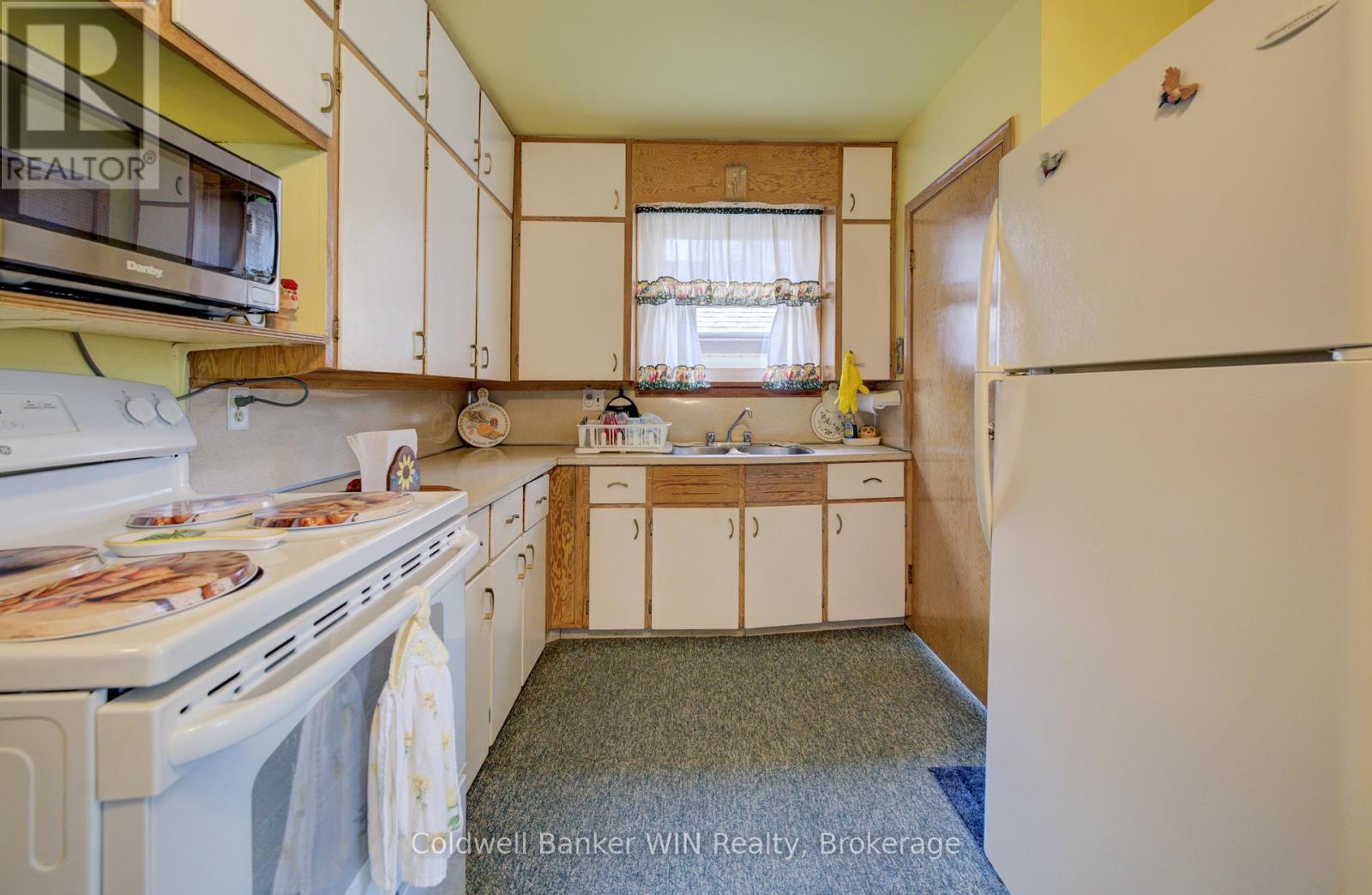320 Waterloo Street, Wellington North, Ontario  N0G 2L3 - Photo 10 - X13088964