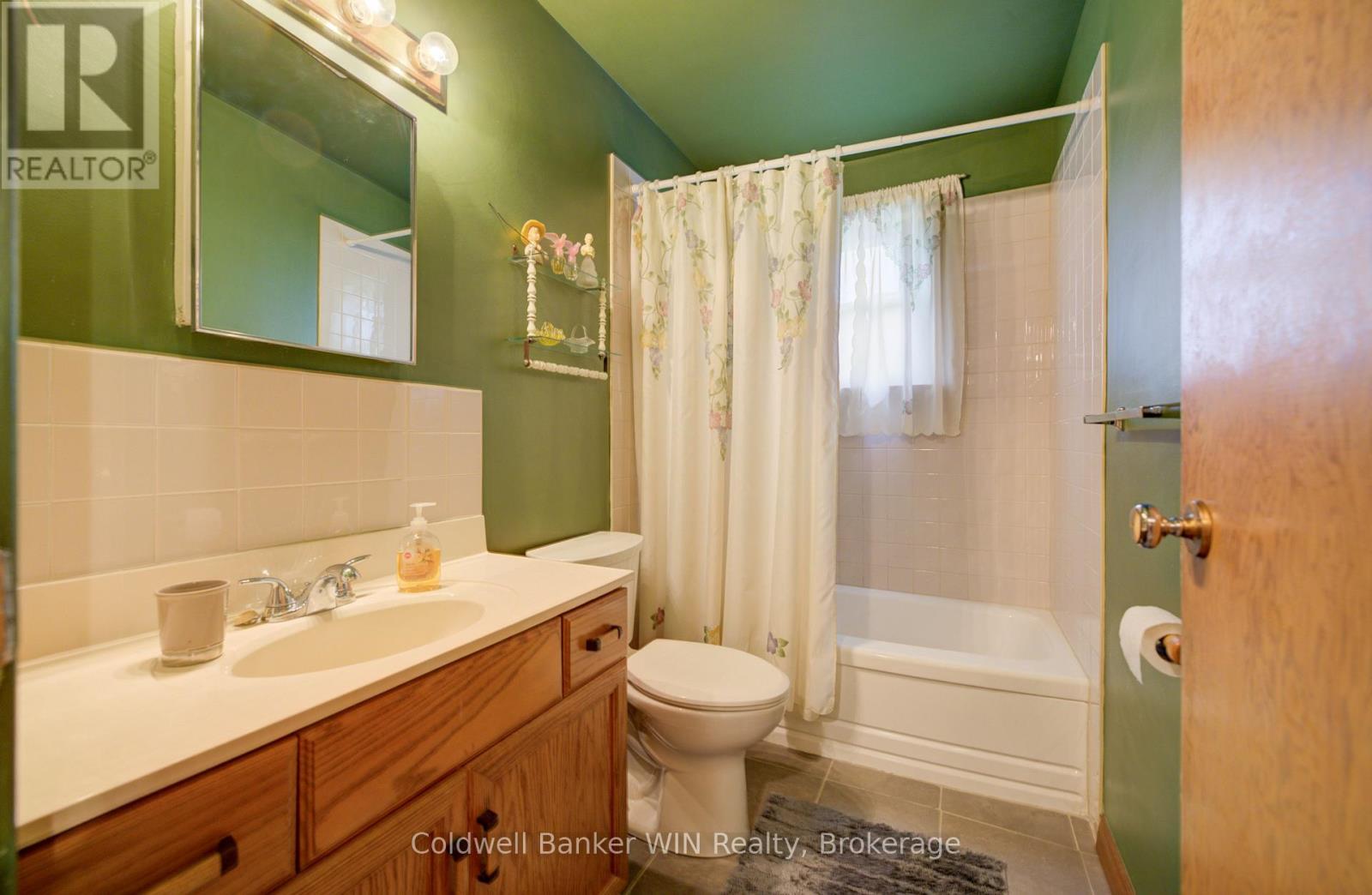 320 Waterloo Street, Wellington North, Ontario  N0G 2L3 - Photo 14 - X13088964